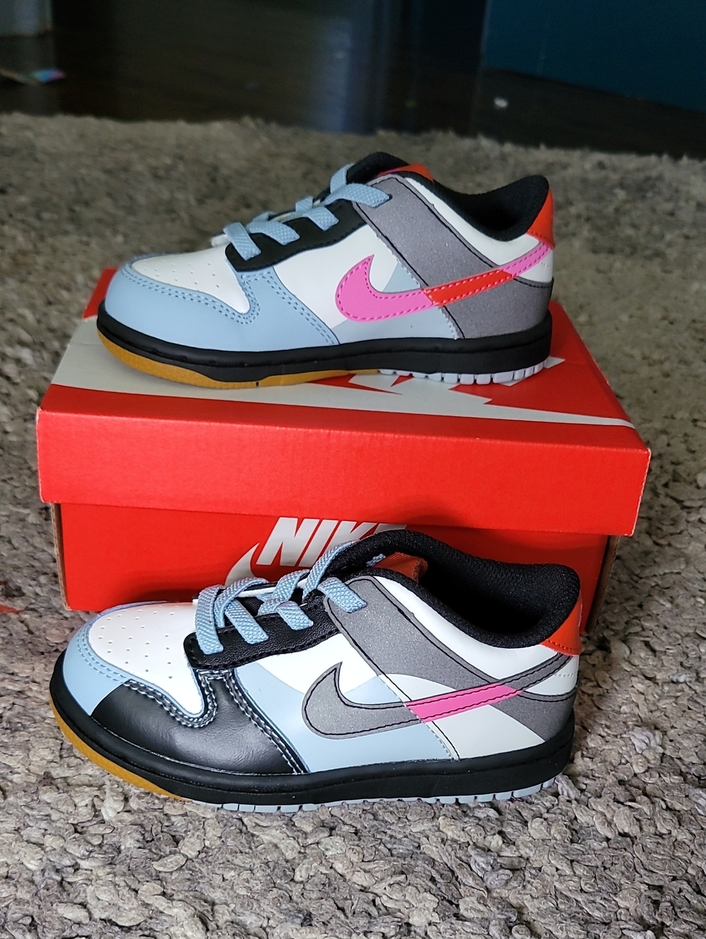 Nike Kids Low-Top Sneakers in Light Blue, Pink & Gray